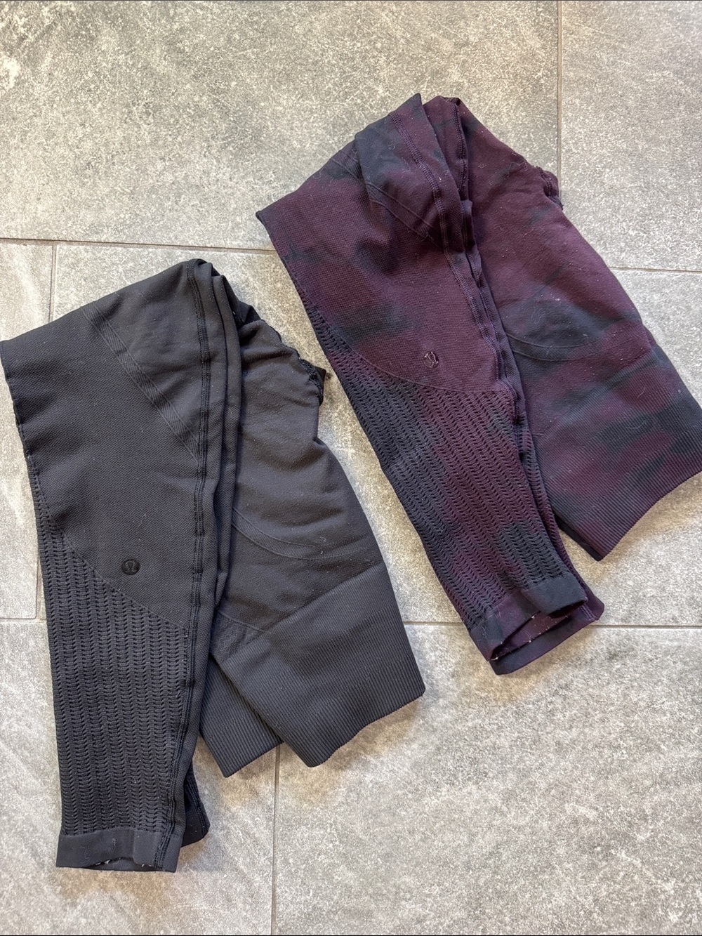 OLD lululemon athletica Women's Leggings - Black & Plum (2015/2016)